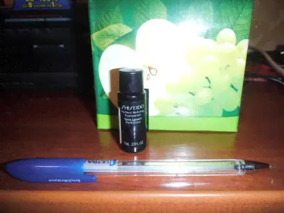 Тональный выравнивающий крем Шисейдо Shiseido Perfect Refining Foundation Teint Lissant Perfecteur, пробник 7 мл, тон 120 светлый. оригинал.